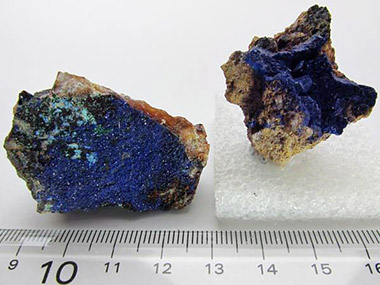 母岩上のドゥルージー藍銅鉱